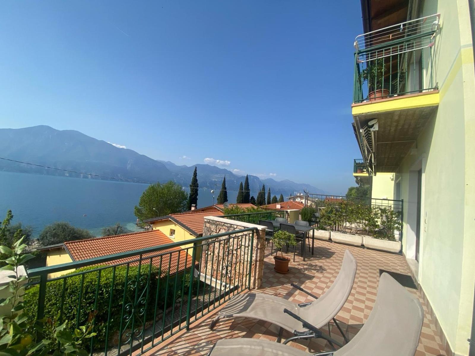 Residence Solei Classic & Plus Brenzone sul Garda Bagian luar foto