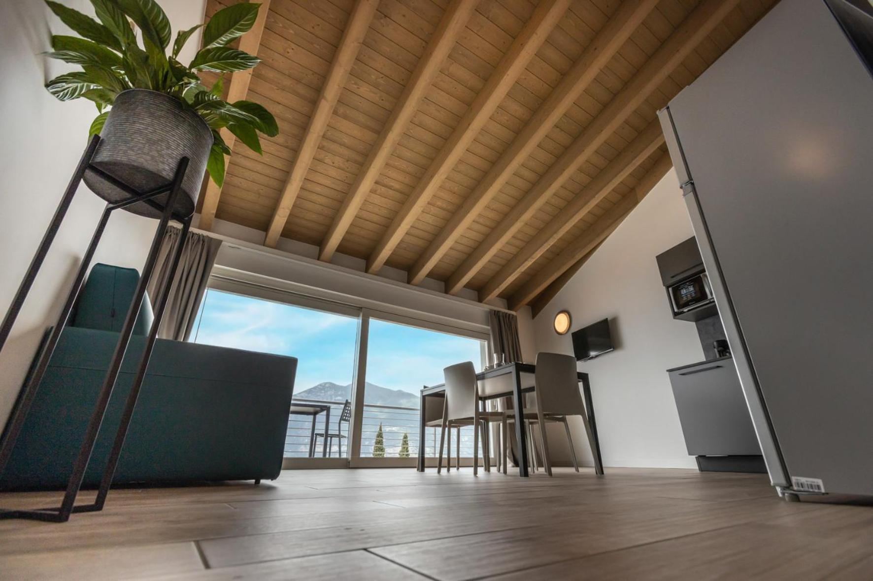 Residence Solei Classic & Plus Brenzone sul Garda Bagian luar foto