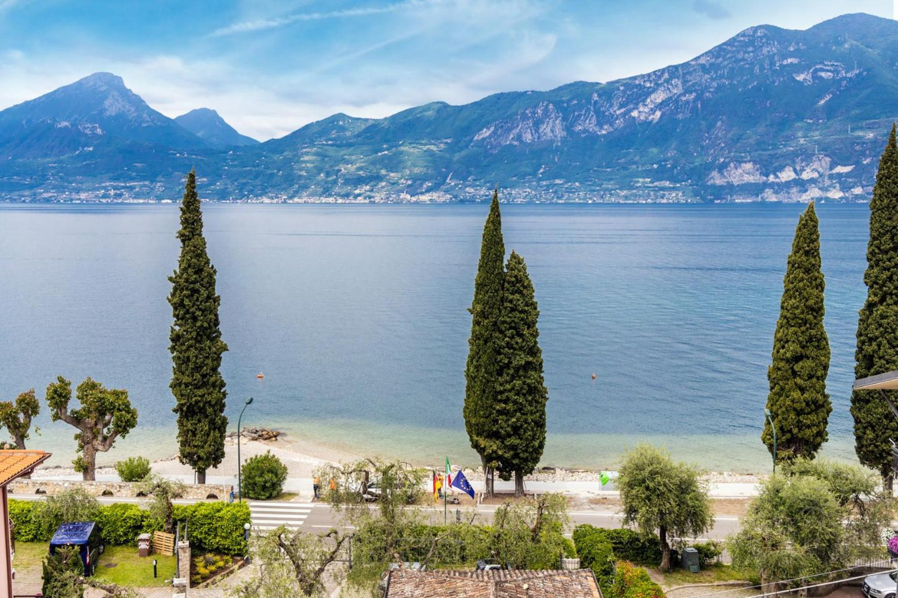 Residence Solei Classic & Plus Brenzone sul Garda Bagian luar foto