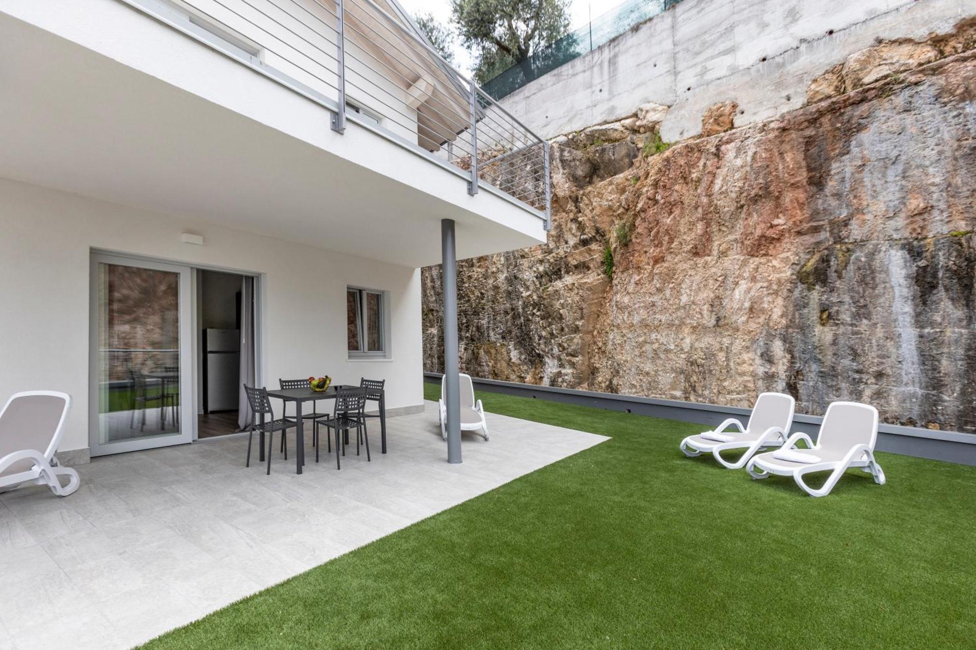 Residence Solei Classic & Plus Brenzone sul Garda Bagian luar foto