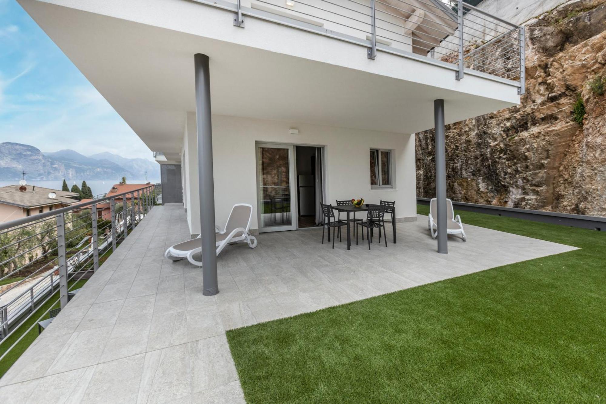 Residence Solei Classic & Plus Brenzone sul Garda Bagian luar foto