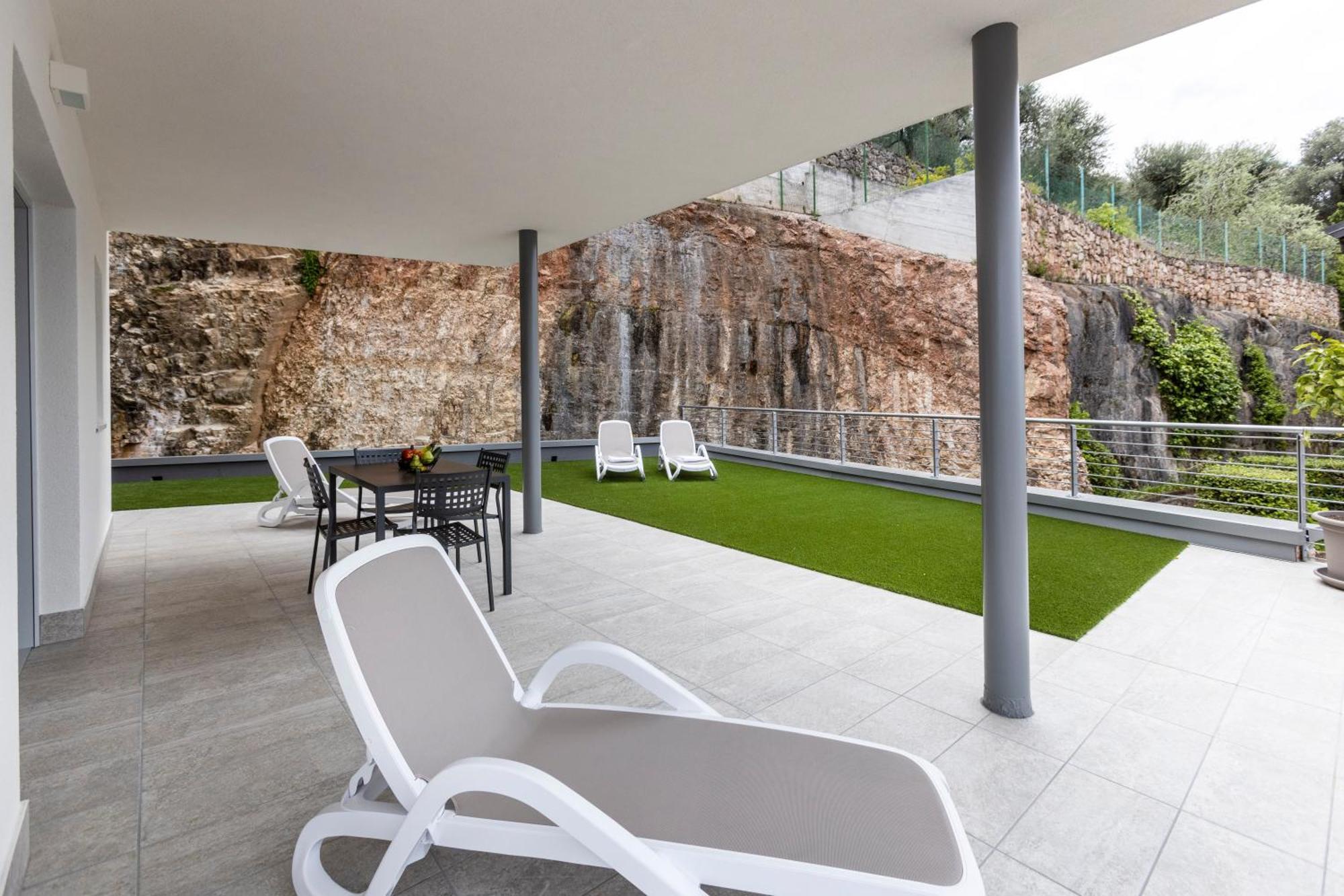 Residence Solei Classic & Plus Brenzone sul Garda Bagian luar foto