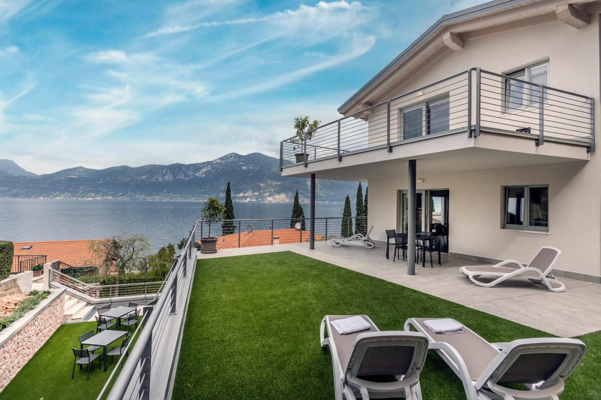 Residence Solei Classic & Plus Brenzone sul Garda Bagian luar foto