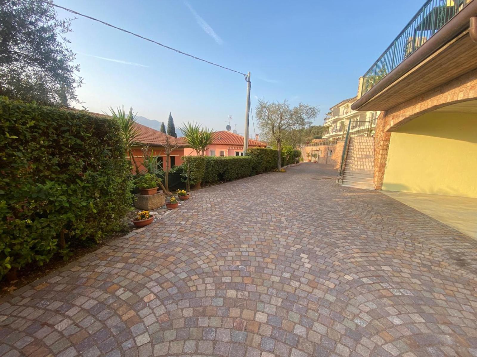 Residence Solei Classic & Plus Brenzone sul Garda Bagian luar foto